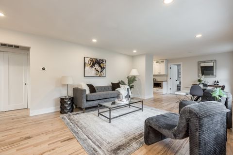 Tiny photo for 760 Buckeye Drive, Hoffman Estates, IL 60169 (MLS # 12497349)