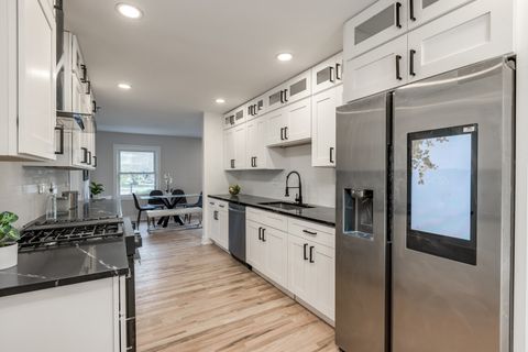 Tiny photo for 760 Buckeye Drive, Hoffman Estates, IL 60169 (MLS # 12497349)