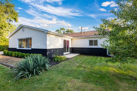 Tiny photo for 760 Buckeye Drive, Hoffman Estates, IL 60169 (MLS # 12497349)