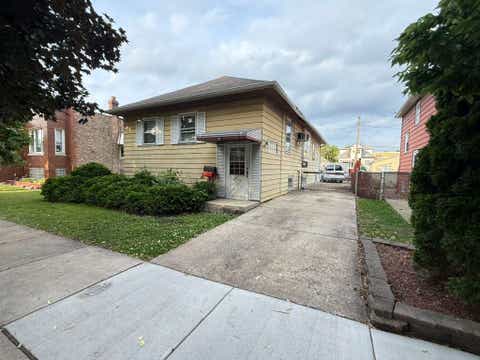 Photo of 2627 S 60th Court, Cicero, IL 60804 (MLS # 12690336)