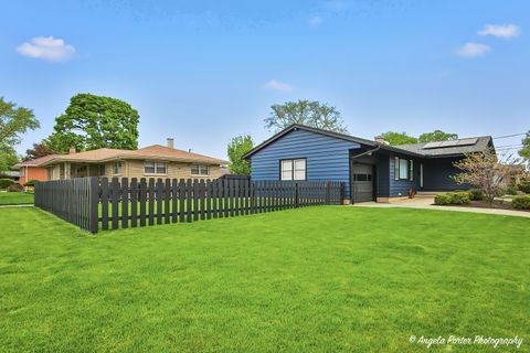 Tiny photo for 1320 Glenwood Avenue, Waukegan, IL 60085 (MLS # 12643411)