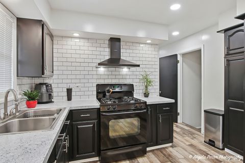 Tiny photo for 1320 Glenwood Avenue, Waukegan, IL 60085 (MLS # 12643411)