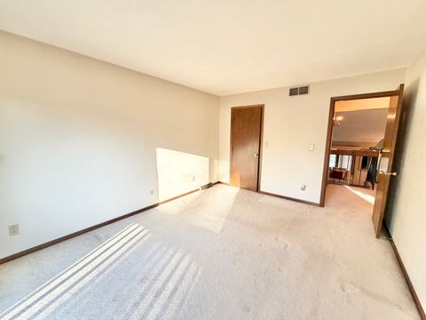 Tiny photo for 4685 High Point Drive #17, Rockford, IL 61114 (MLS # 12507473)