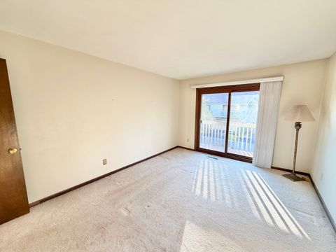 Tiny photo for 4685 High Point Drive #17, Rockford, IL 61114 (MLS # 12507473)