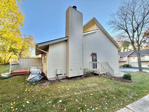 Tiny photo for 4685 High Point Drive #17, Rockford, IL 61114 (MLS # 12507473)