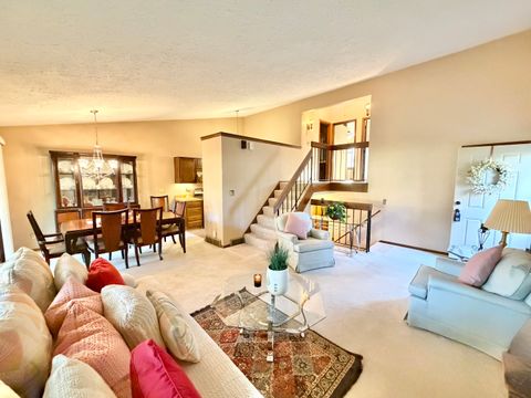 Tiny photo for 4685 High Point Drive #17, Rockford, IL 61114 (MLS # 12507473)