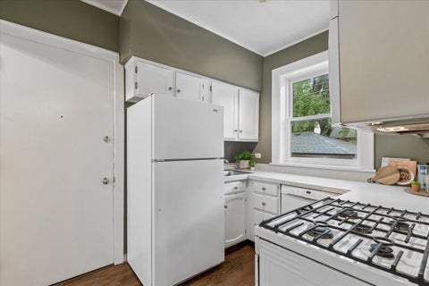 Tiny photo for 1214 Central Street #1N, Evanston, IL 60201 (MLS # 12735900)