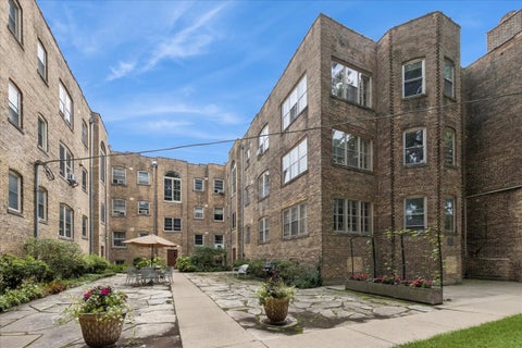 Tiny photo for 1214 Central Street #1N, Evanston, IL 60201 (MLS # 12735900)
