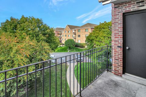 Tiny photo for 5111 Deblin Lane #3B, Oak Lawn, IL 60453 (MLS # 12473287)