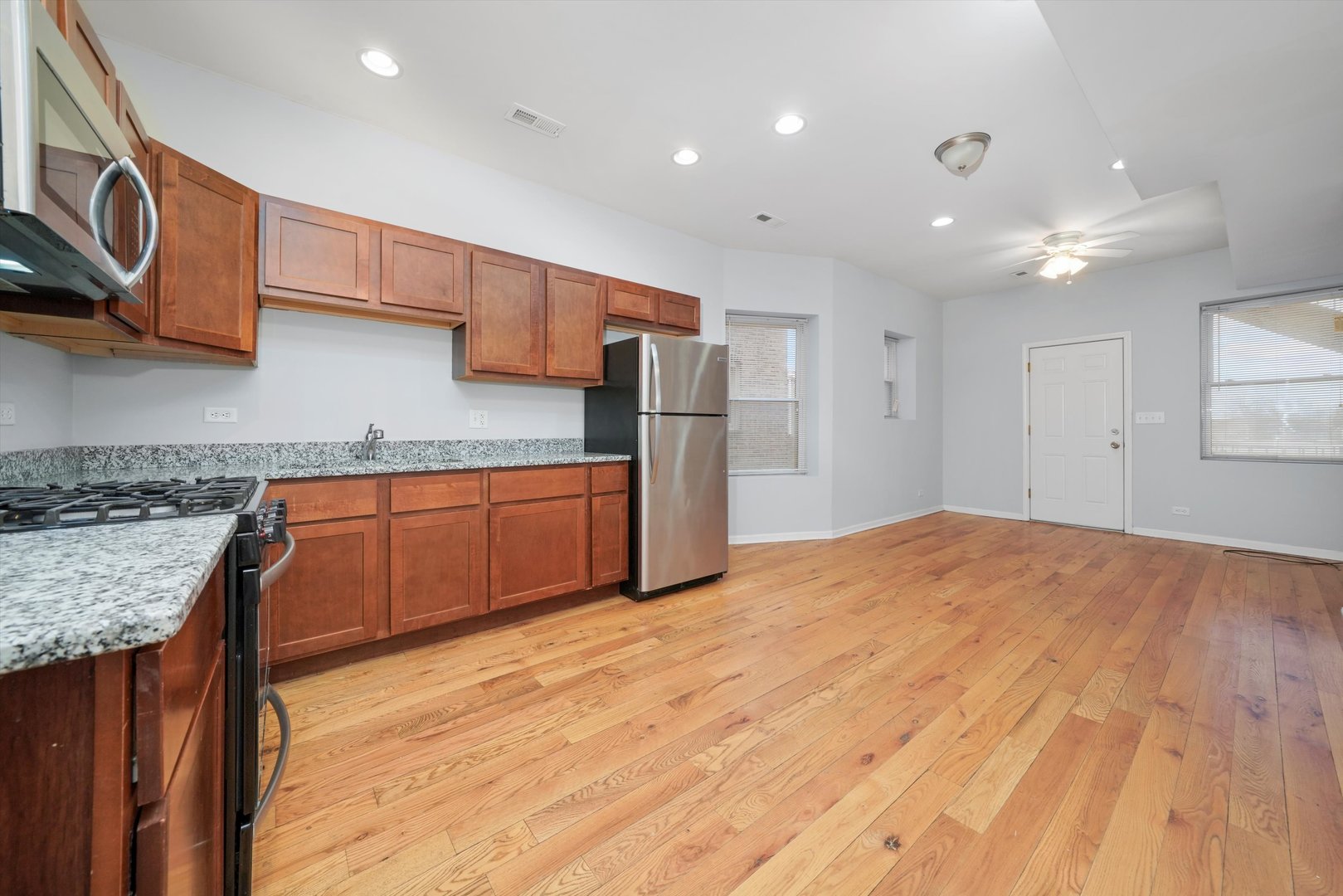 7200 S Stony Island Avenue