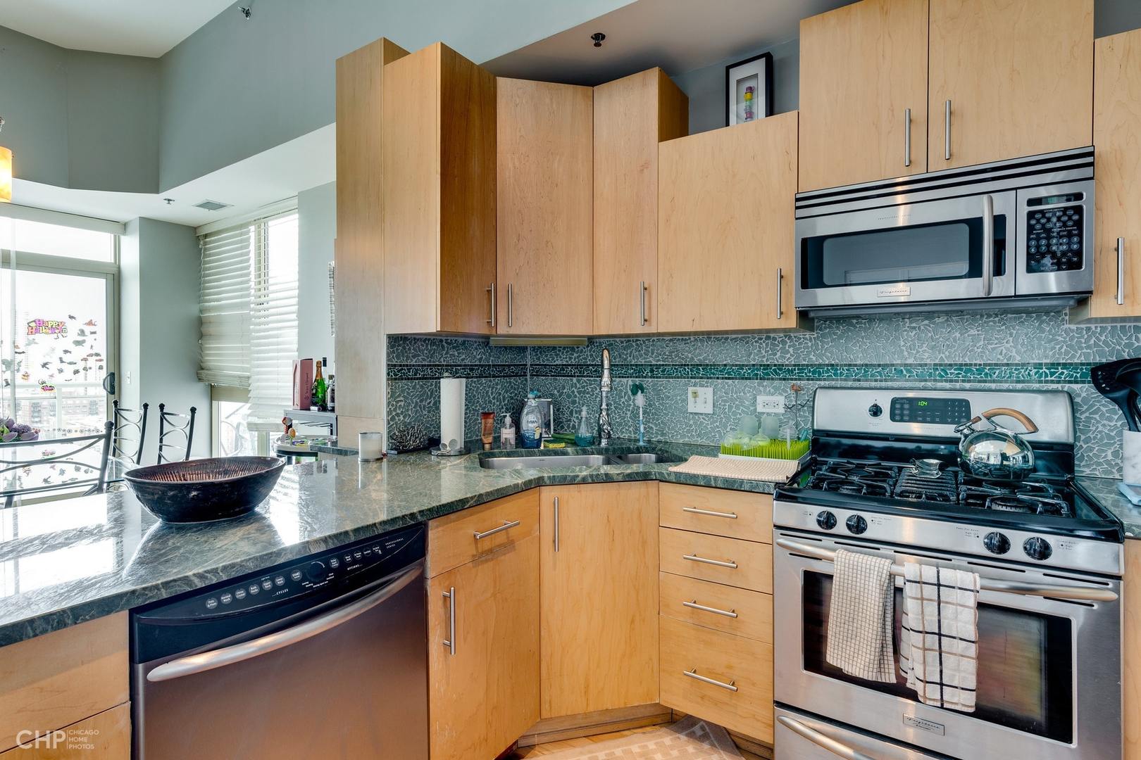230 W division Street 1506