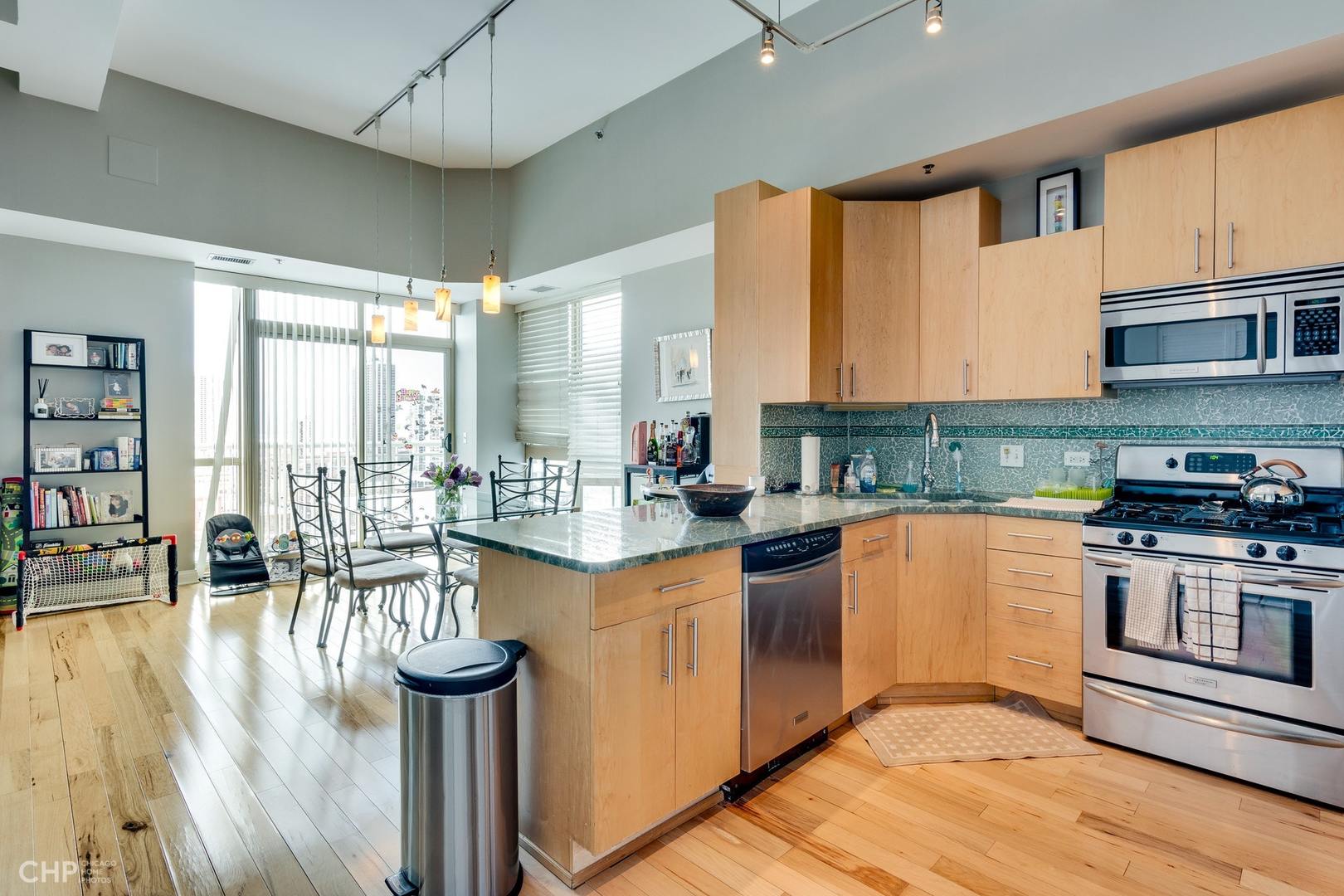 230 W division Street 1506