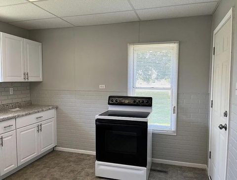 Tiny photo for 11 Lehigh Avenue, Oglesby, IL 61348 (MLS # 12556306)