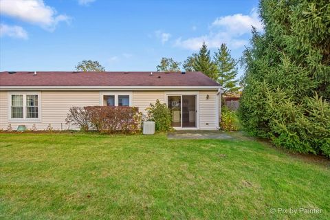 Tiny photo for 7108 Granada Lane #280, Fox Lake, IL 60020 (MLS # 12495081)