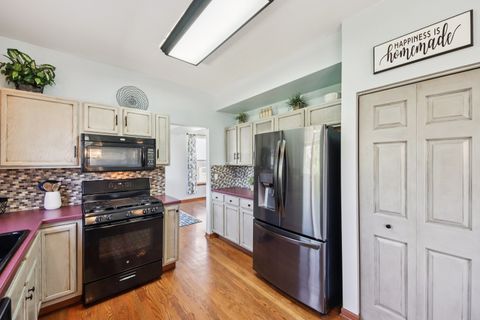 Tiny photo for 39222 N Ogden Lane, Beach Park, IL 60083 (MLS # 12613401)