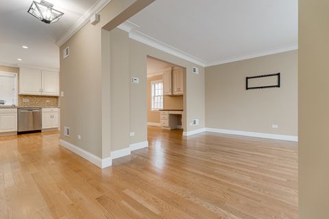 Tiny photo for 9 S Ridge Avenue, Arlington Heights, IL 60005 (MLS # 12624447)