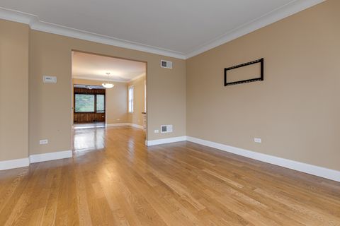 Tiny photo for 9 S Ridge Avenue, Arlington Heights, IL 60005 (MLS # 12624447)