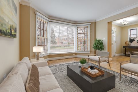 Tiny photo for 9 S Ridge Avenue, Arlington Heights, IL 60005 (MLS # 12624447)