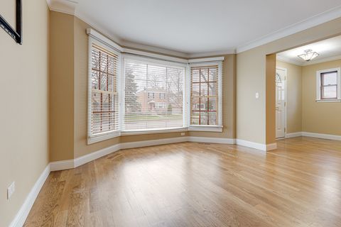 Tiny photo for 9 S Ridge Avenue, Arlington Heights, IL 60005 (MLS # 12624447)