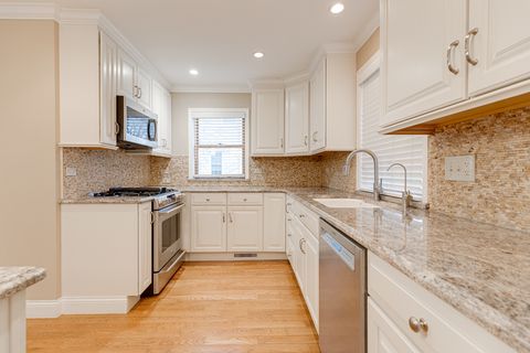 Tiny photo for 9 S Ridge Avenue, Arlington Heights, IL 60005 (MLS # 12624447)