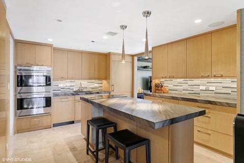 Tiny photo for 180 E Pearson Street #6401, Chicago, IL 60611 (MLS # 12719581)