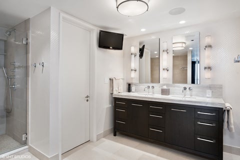 Tiny photo for 180 E Pearson Street #6401, Chicago, IL 60611 (MLS # 12719581)