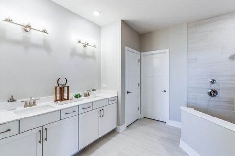 Tiny photo for 30 Harborside Way, Hawthorn Woods, IL 60047 (MLS # 12494788)