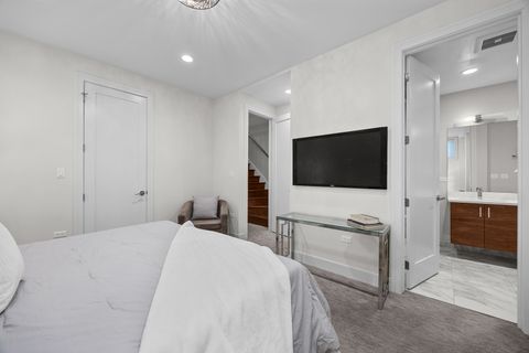 Tiny photo for 1217 N California Avenue #1W, Chicago, IL 60622 (MLS # 12489326)