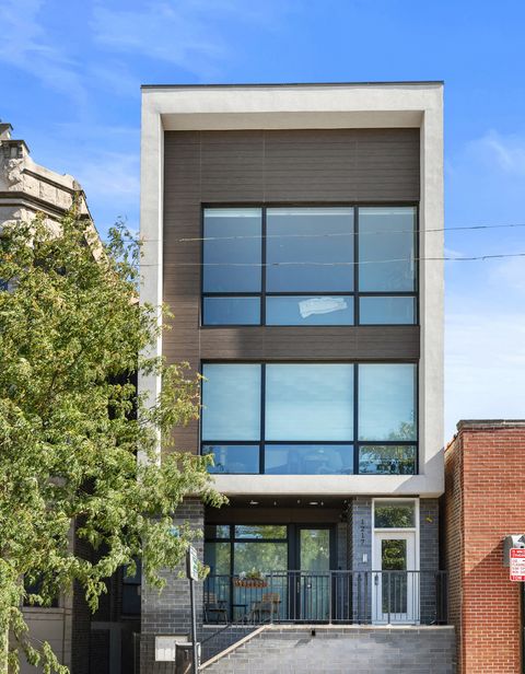 Photo of 1217 N California Avenue #1W, Chicago, IL 60622 (MLS # 12489326)