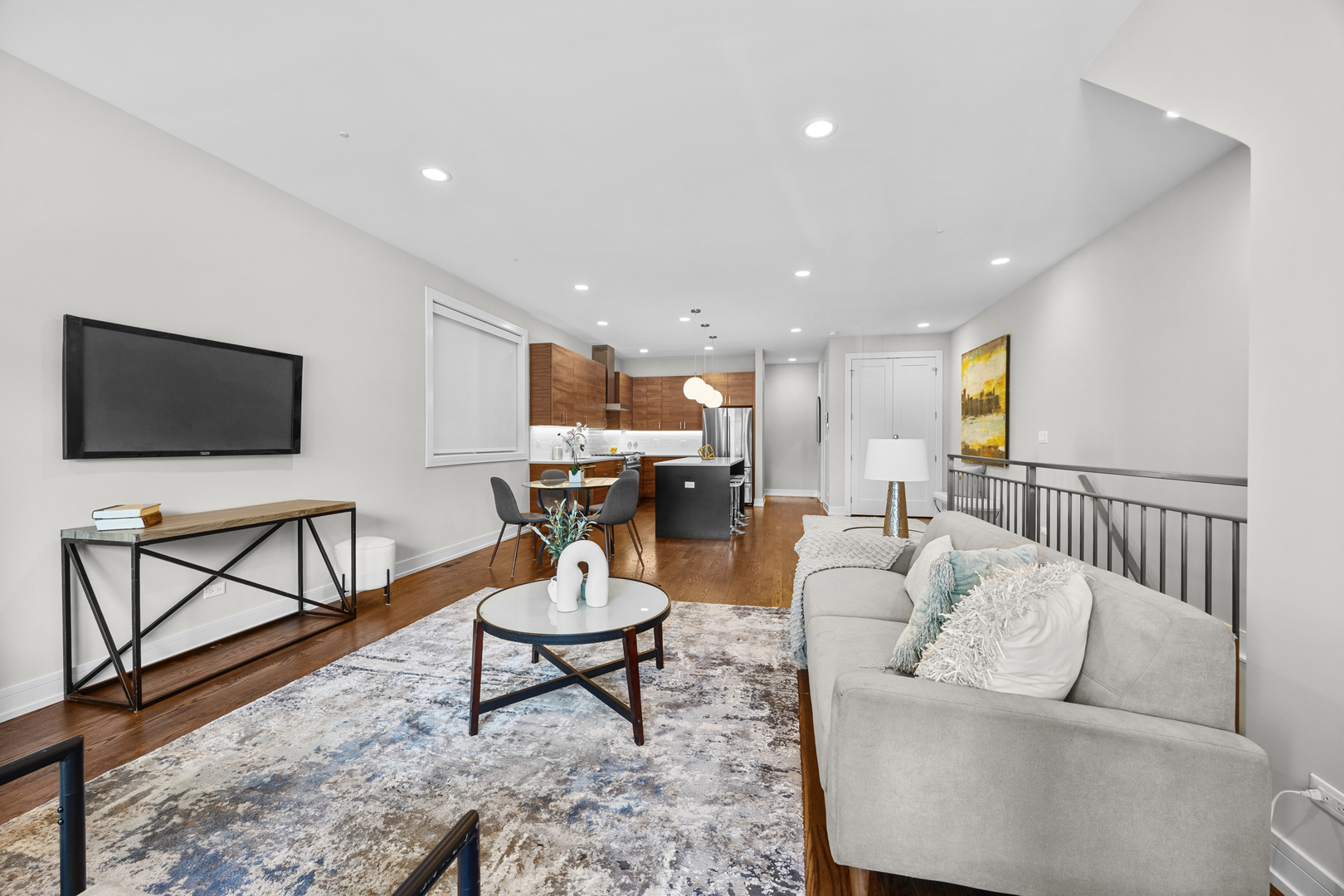 1217 N California Avenue 1W