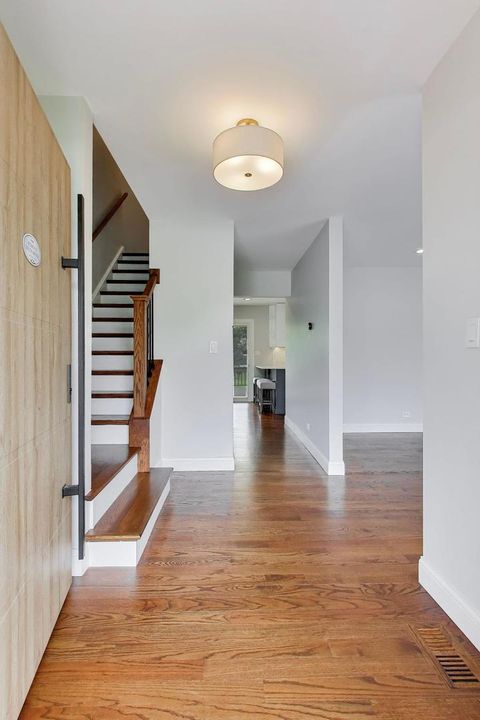 Tiny photo for 504 W Berkley Drive, Arlington Heights, IL 60004 (MLS # 12610720)