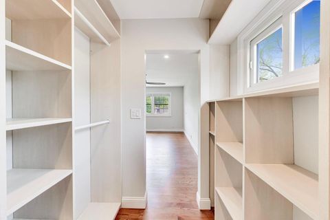 Tiny photo for 504 W Berkley Drive, Arlington Heights, IL 60004 (MLS # 12610720)