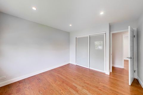 Tiny photo for 504 W Berkley Drive, Arlington Heights, IL 60004 (MLS # 12610720)