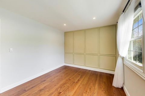 Tiny photo for 504 W Berkley Drive, Arlington Heights, IL 60004 (MLS # 12610720)