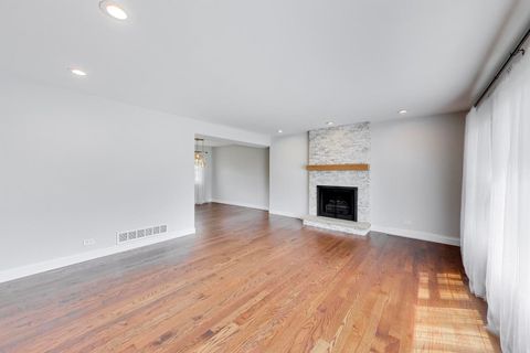 Tiny photo for 504 W Berkley Drive, Arlington Heights, IL 60004 (MLS # 12610720)