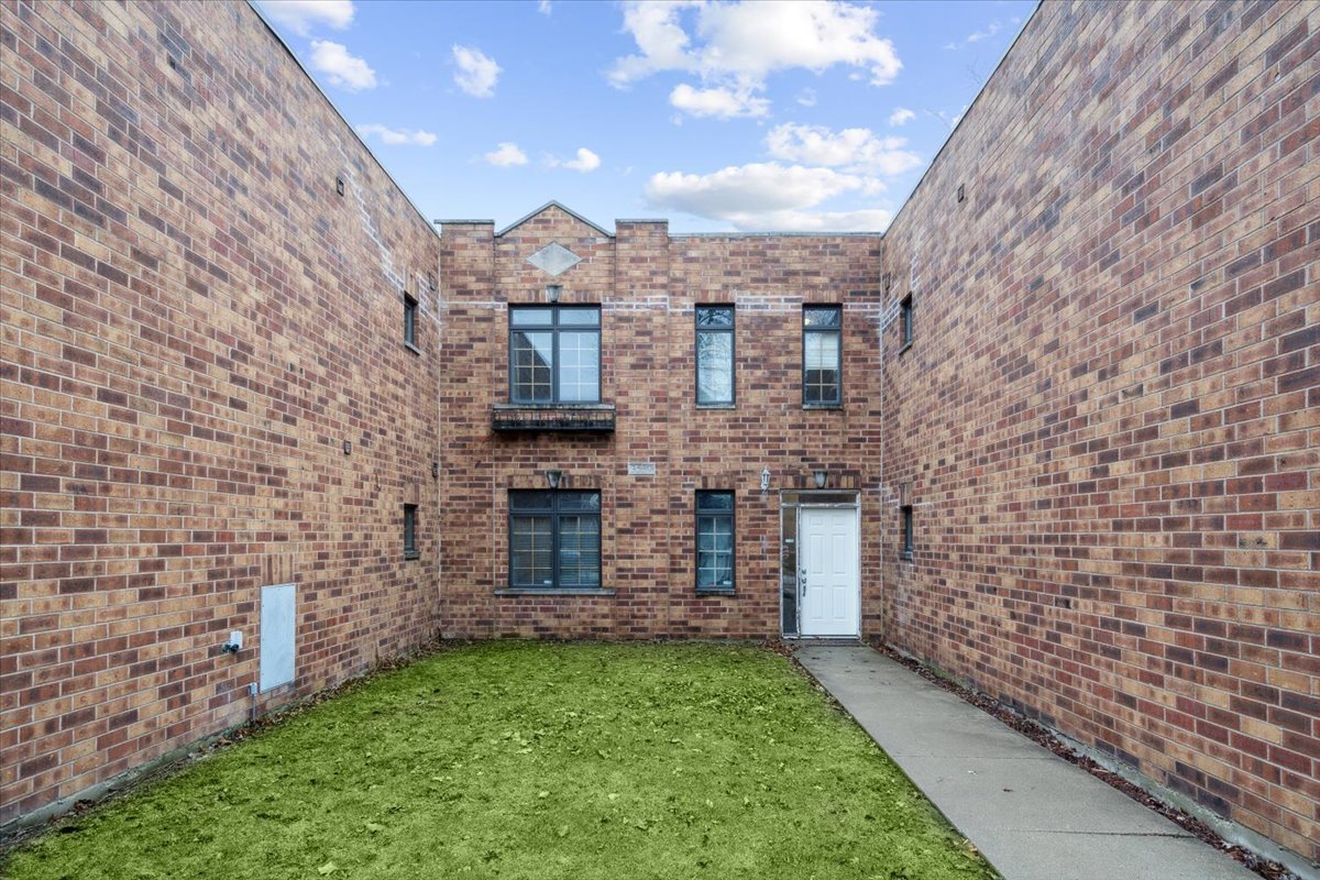 3539 W Carroll Avenue 2