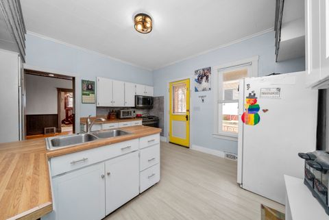 Tiny photo for 516 Catherine Street, Ottawa, IL 61350 (MLS # 12548356)