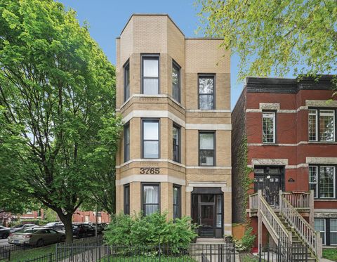 3765 N Kenmore Avenue Chicago IL 60613