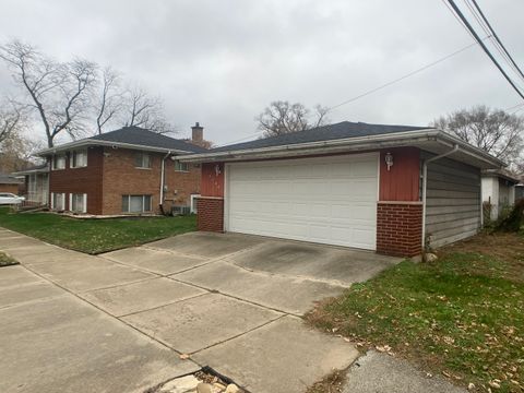 Tiny photo for 14700 Avalon Avenue, Dolton, IL 60419 (MLS # 12511254)