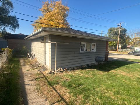 Tiny photo for 14700 Avalon Avenue, Dolton, IL 60419 (MLS # 12511254)