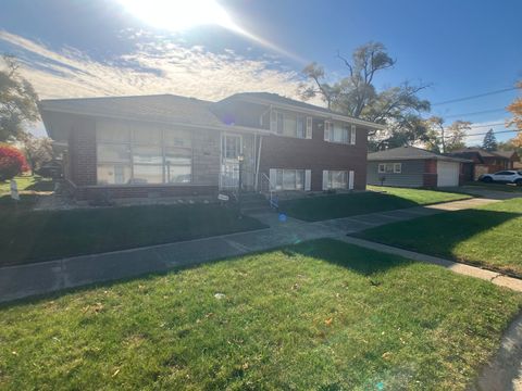 Tiny photo for 14700 Avalon Avenue, Dolton, IL 60419 (MLS # 12511254)