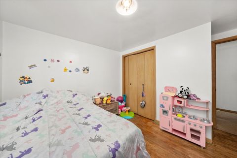 Tiny photo for 1012 E 159th Place, South Holland, IL 60473 (MLS # 12508914)