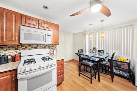 Tiny photo for 1012 E 159th Place, South Holland, IL 60473 (MLS # 12508914)