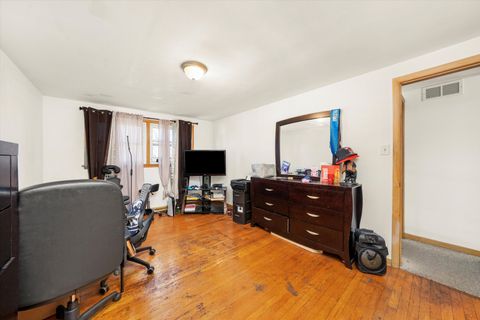 Tiny photo for 1012 E 159th Place, South Holland, IL 60473 (MLS # 12508914)