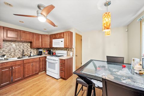 Tiny photo for 1012 E 159th Place, South Holland, IL 60473 (MLS # 12508914)