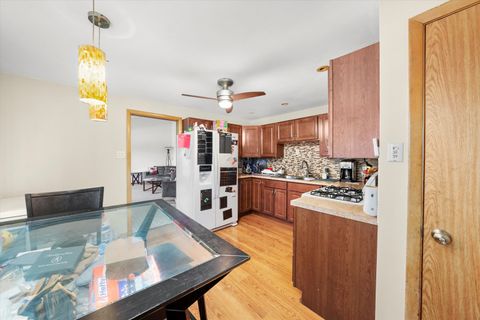 Tiny photo for 1012 E 159th Place, South Holland, IL 60473 (MLS # 12508914)