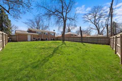 Tiny photo for 1012 E 159th Place, South Holland, IL 60473 (MLS # 12508914)