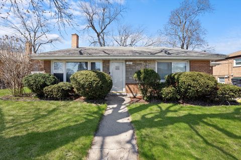 Photo of 1012 E 159th Place, South Holland, IL 60473 (MLS # 12508914)