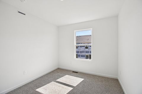 Tiny photo for 905 Briar Glen Court, Hampshire, IL 60140 (MLS # 12557973)