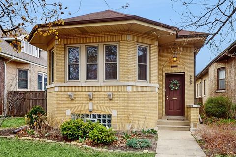 5639 N Virginia Avenue Chicago IL 60659